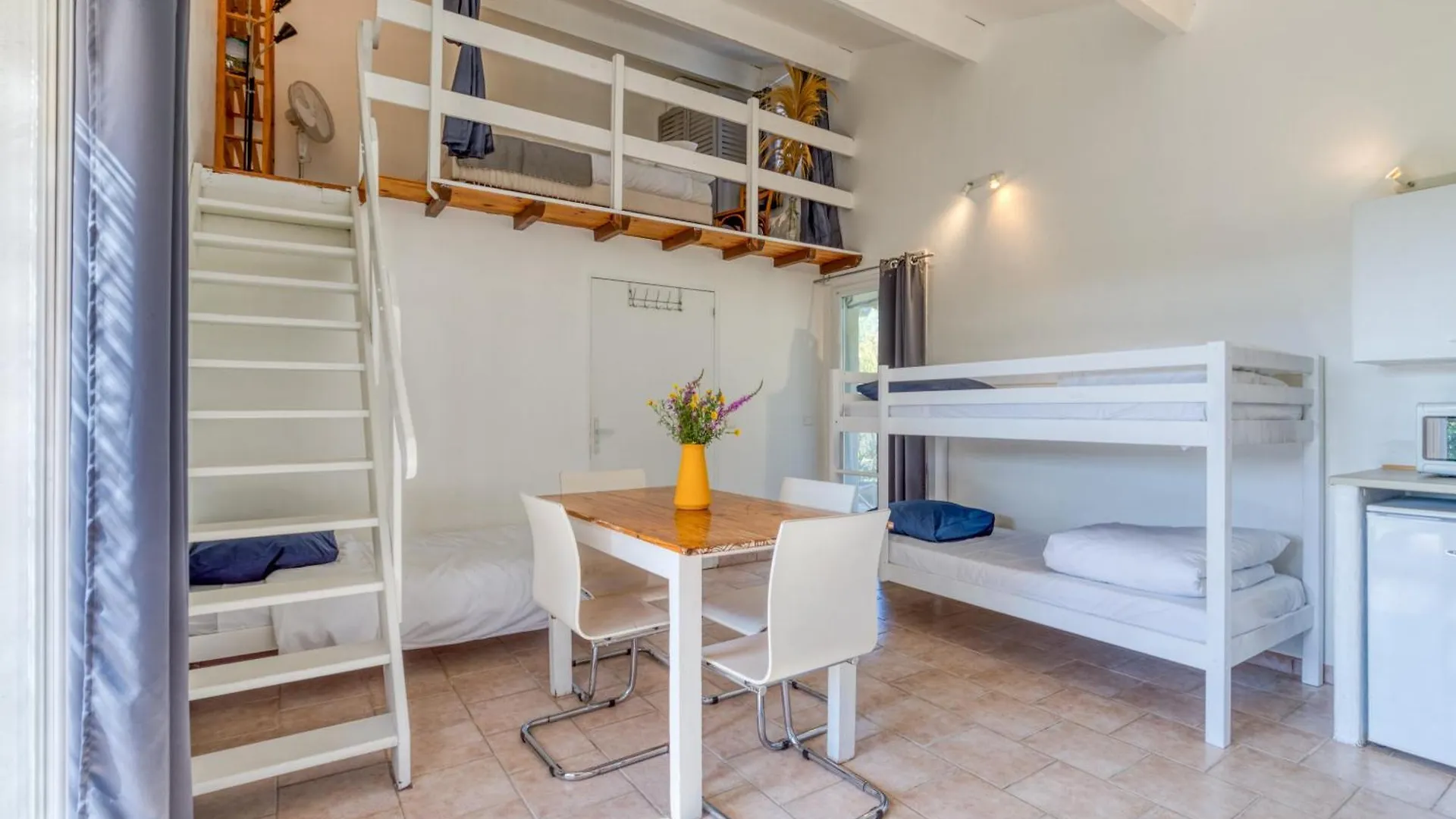 Mas Des Cypres - Mazet 5 Villa Saintes-Maries-de-la-Mer 0*,